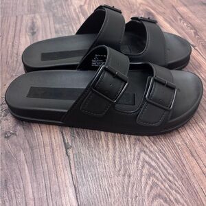 Earthing grounding black buckle sandal